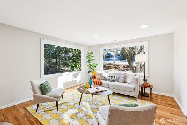 9059 3rd Avenue NW, Seattle, WA 98117