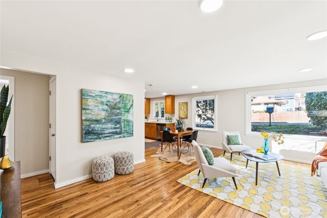 9059 3rd Avenue NW, Seattle, WA 98117