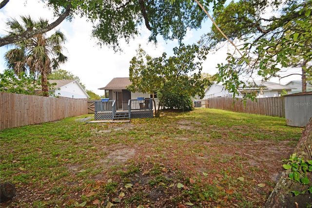 620 PENT STREET, Tarpon Springs, FL 34689