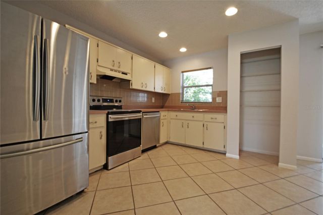 620 PENT STREET, Tarpon Springs, FL 34689