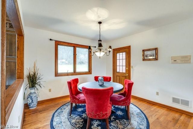 4700 Barnsleigh Drive, Bath, OH 44333