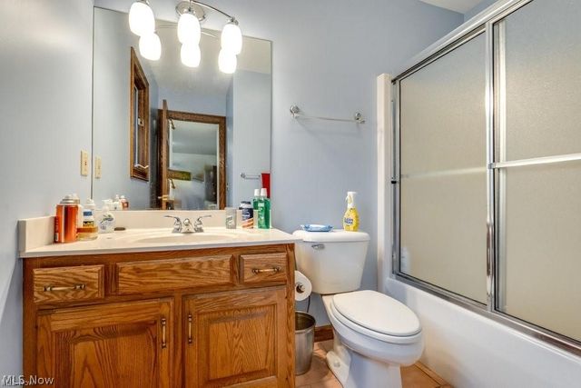 4700 Barnsleigh Drive, Bath, OH 44333