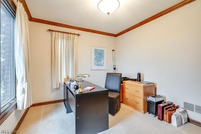 4700 Barnsleigh Drive, Bath, OH 44333