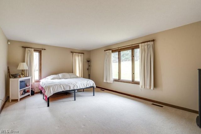 4700 Barnsleigh Drive, Bath, OH 44333