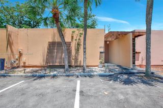 6703 Kingsmoor Way, Miami Lakes, FL 33014