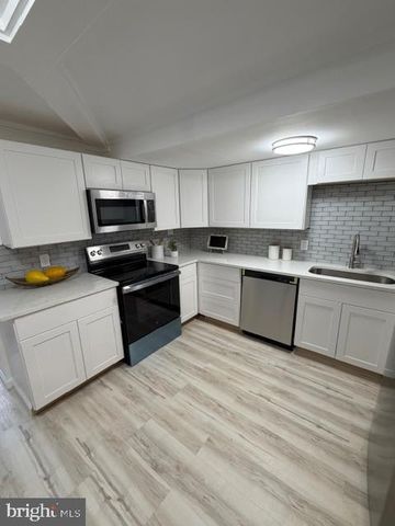 2003 LARKHALL RD, Dundalk, MD 21222