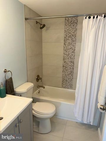 2003 LARKHALL RD, Dundalk, MD 21222
