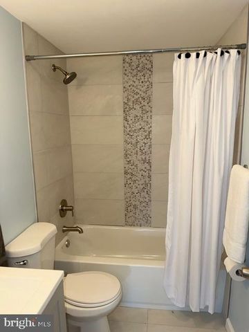 2003 LARKHALL RD, Dundalk, MD 21222