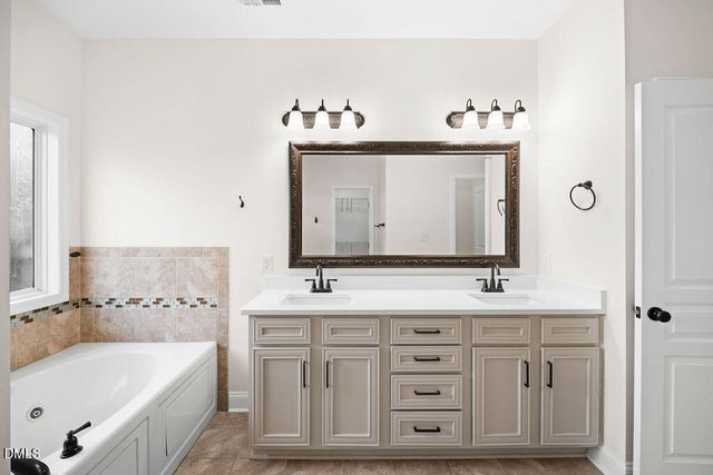 9114 Clinton Road, Autryville, NC 28318