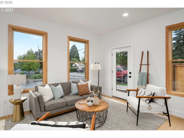 7741 Se lambert St, Portland, OR 97206