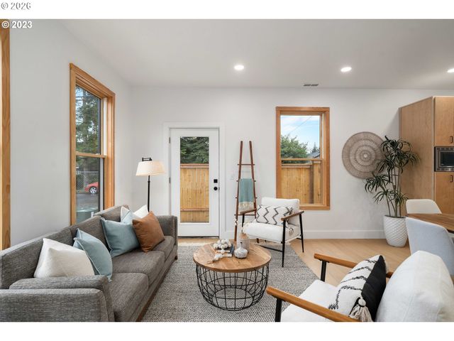 7741 Se lambert St, Portland, OR 97206