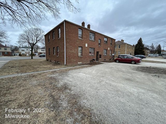 4700 N Sherman BOULEVARD, Milwaukee, WI 53209