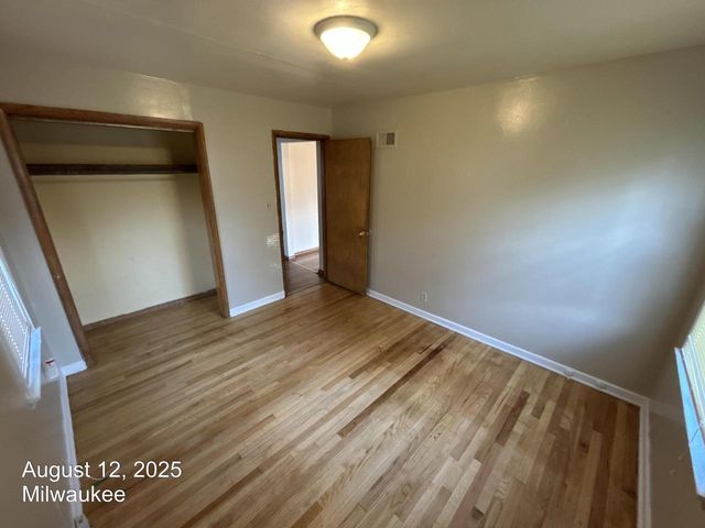 4700 N Sherman BOULEVARD, Milwaukee, WI 53209