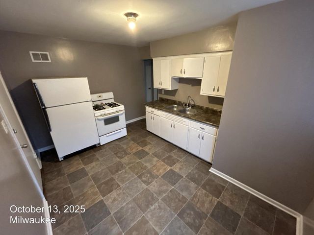 4700 N Sherman BOULEVARD, Milwaukee, WI 53209