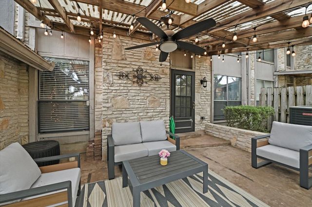 11512 Tin Cup DR 201, Austin, TX 78750