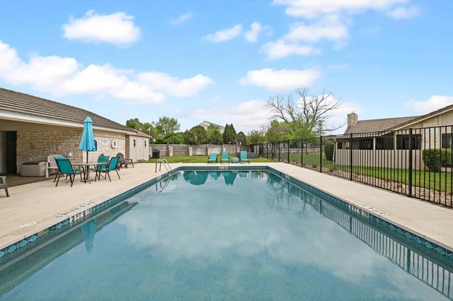 11512 Tin Cup DR 201, Austin, TX 78750