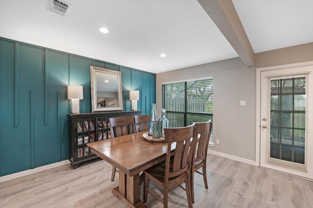 11512 Tin Cup DR 201, Austin, TX 78750