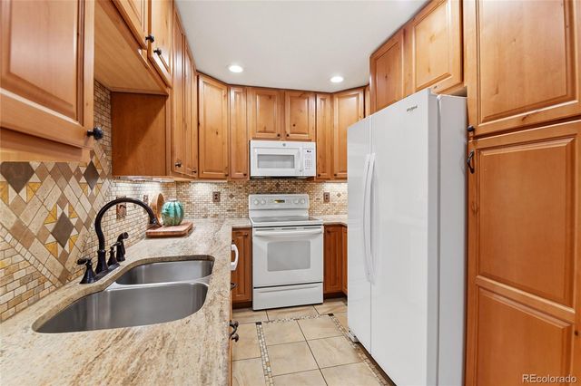8464 Everett Way B, Arvada, CO 80005