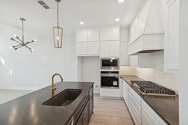 16046 Mason Run Drive, Houston, TX 77079