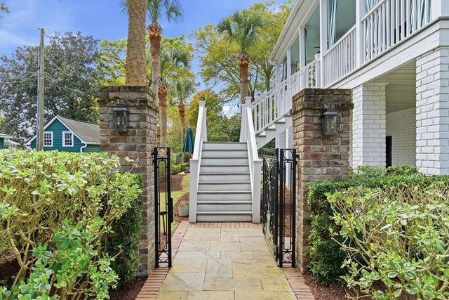 207 Pitt Street, Mount Pleasant, SC 29464