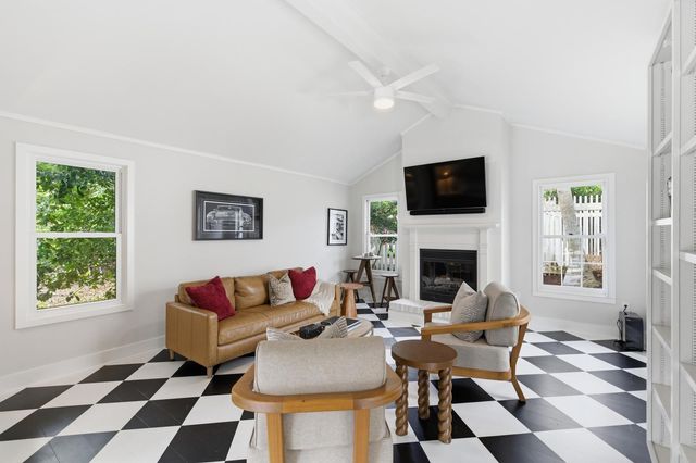 207 Pitt Street, Mount Pleasant, SC 29464