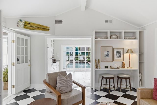 207 Pitt Street, Mount Pleasant, SC 29464