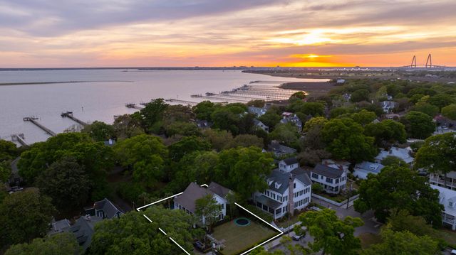 207 Pitt Street, Mount Pleasant, SC 29464