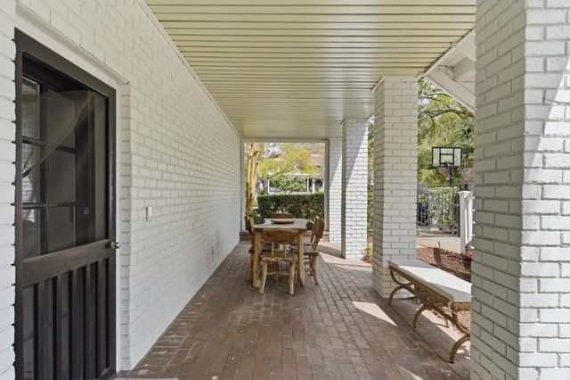 207 Pitt Street, Mount Pleasant, SC 29464