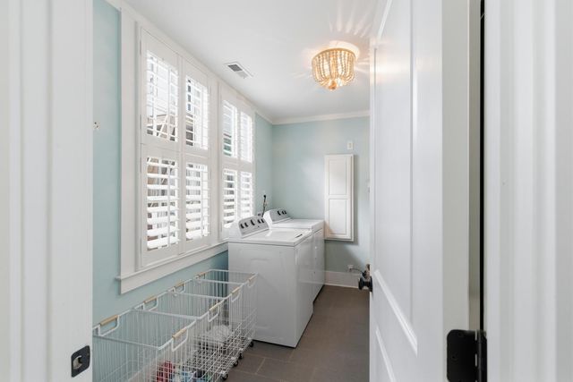 207 Pitt Street, Mount Pleasant, SC 29464