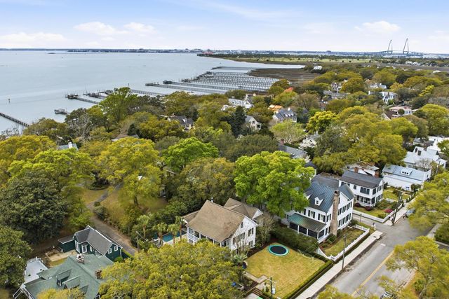 207 Pitt Street, Mount Pleasant, SC 29464