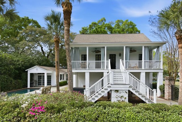 207 Pitt Street, Mount Pleasant, SC 29464