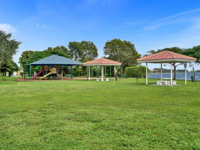 1245 SW 46th Way, Deerfield Beach, FL 33442