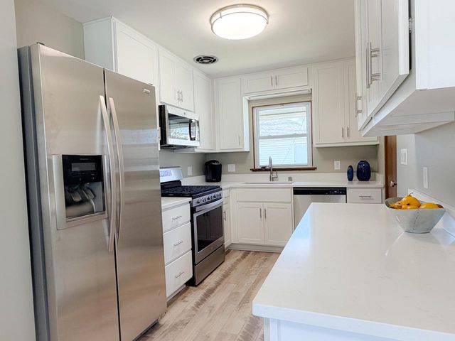 2405 S 83rd STREET, West Allis, WI 53219