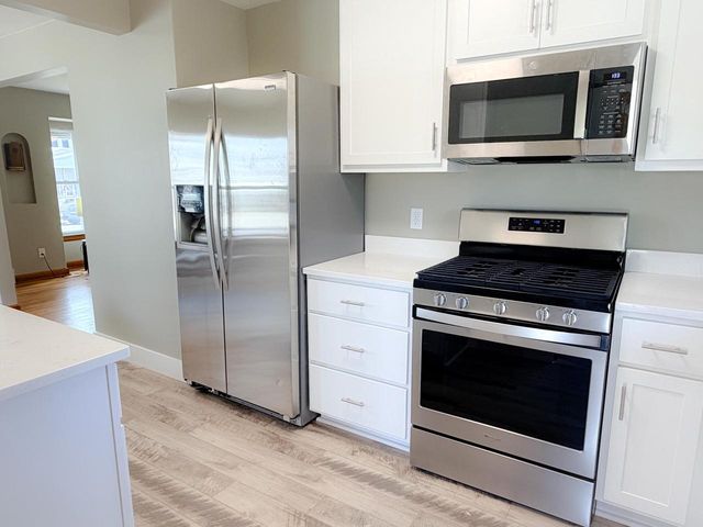 2405 S 83rd STREET, West Allis, WI 53219