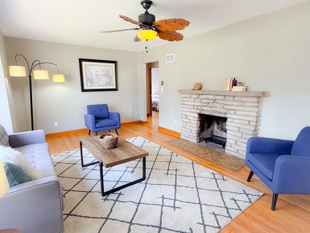 2405 S 83rd STREET, West Allis, WI 53219