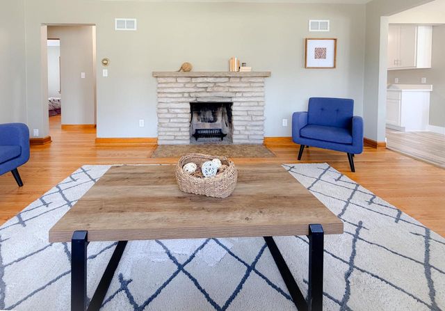 2405 S 83rd STREET, West Allis, WI 53219