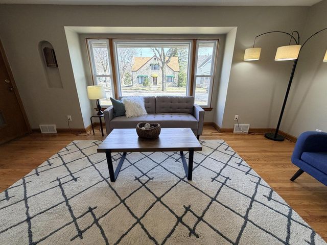 2405 S 83rd STREET, West Allis, WI 53219