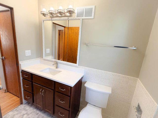 2405 S 83rd STREET, West Allis, WI 53219