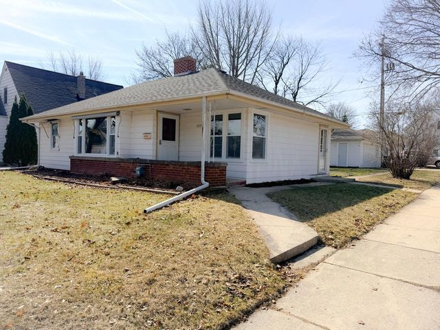 2405 S 83rd STREET, West Allis, WI 53219