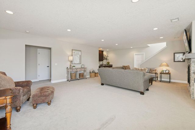 17788 Junelle Court, Lakeville, MN 55044