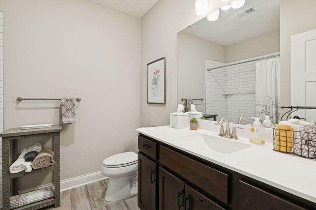 17788 Junelle Court, Lakeville, MN 55044