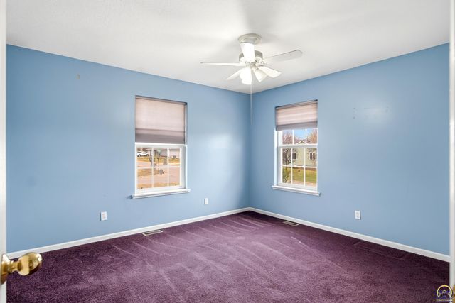 646 NE Margo CT, Topeka, KS 66617