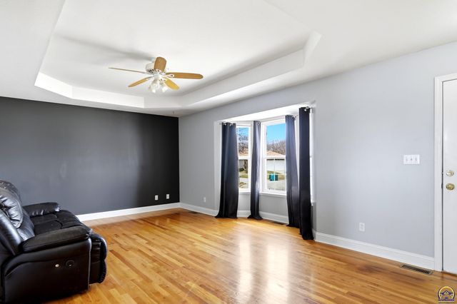 646 NE Margo CT, Topeka, KS 66617