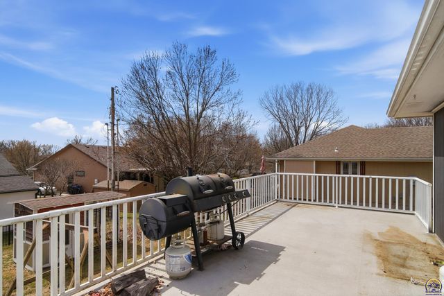 646 NE Margo CT, Topeka, KS 66617