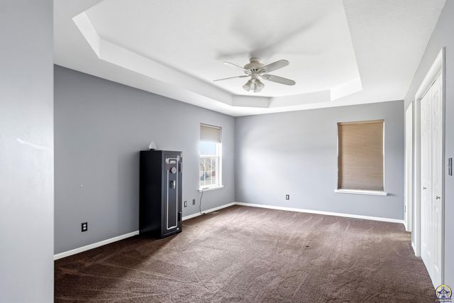 646 NE Margo CT, Topeka, KS 66617