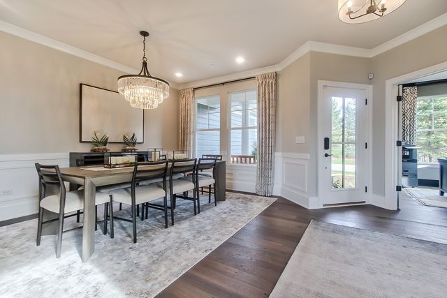 12 River Highlands Drive, Hawthorn Woods, IL 60047