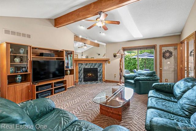 14972 River View Court, Sterling Heights, MI 48313