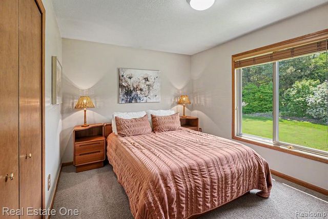 14972 River View Court, Sterling Heights, MI 48313