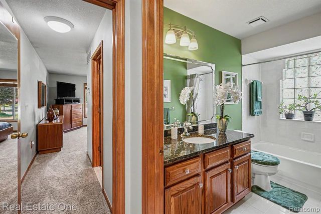 14972 River View Court, Sterling Heights, MI 48313