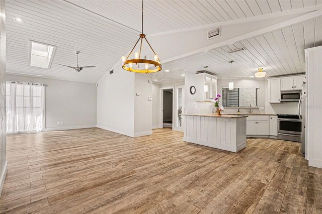 13803 LAZY OAK DRIVE, Tampa, FL 33613